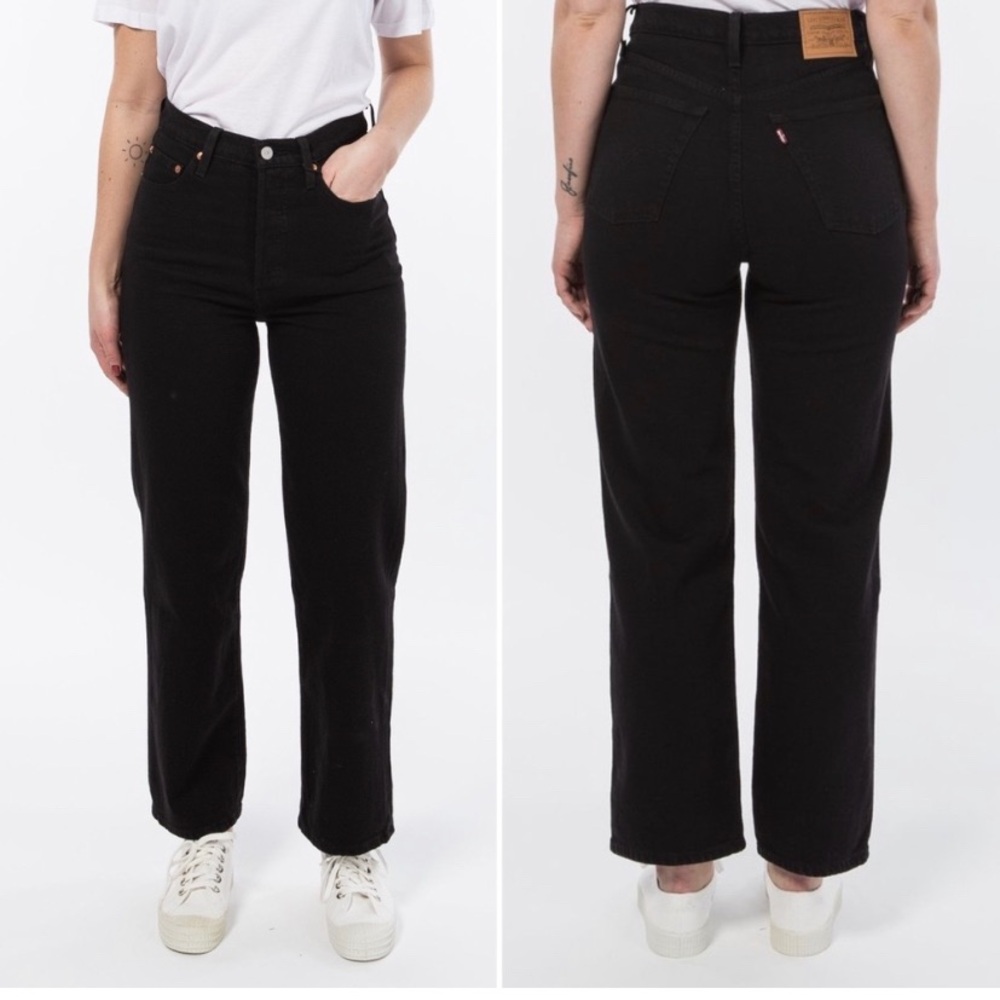 Size 25 Levi's Black Ribcage Straight High Rise Jeans